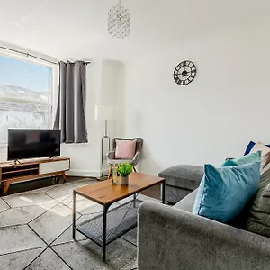 Bright 2br Flat, Forest Gate, East , London United Kingdom
